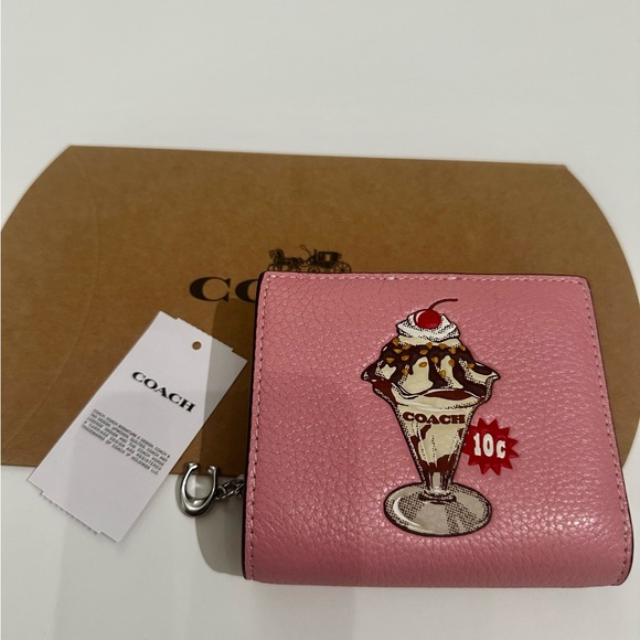 NWT Snap Wallet With Sundae Graphic 🍦 - Picture 4 of 5